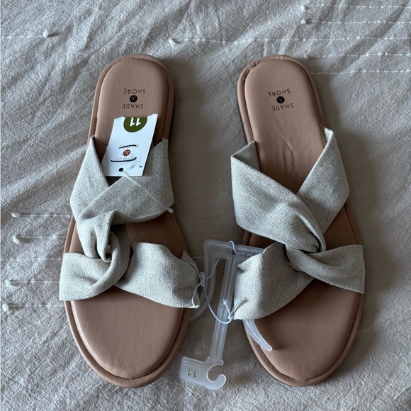 NWT Shade & Shore Beige Sandals size 11 - Picture 3 of 4